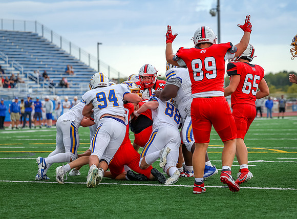Centennial vs STMA JV Football 34