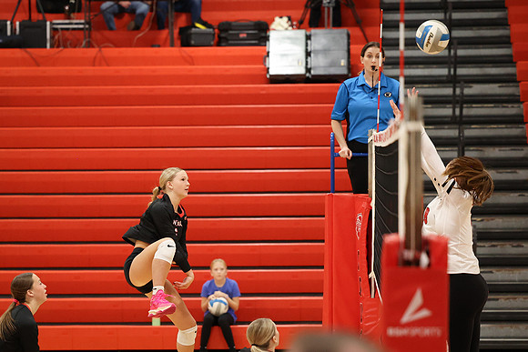 Centennial vs Coon Rapids Girls Varsity Volleyball 185