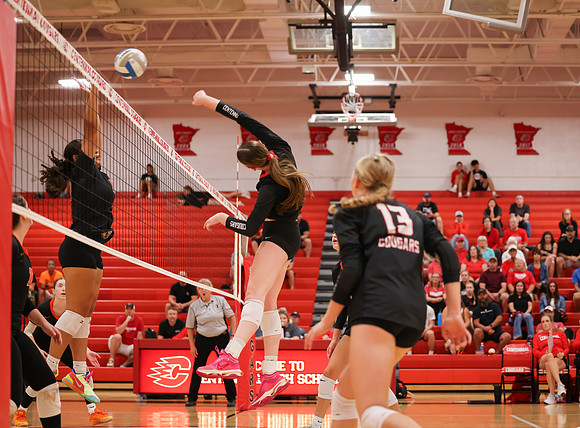 Centennial vs Osseo Girls Varsity Volleyball 177