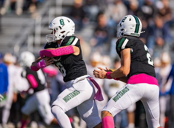 Mounds View vs STMA Varsity Football 67