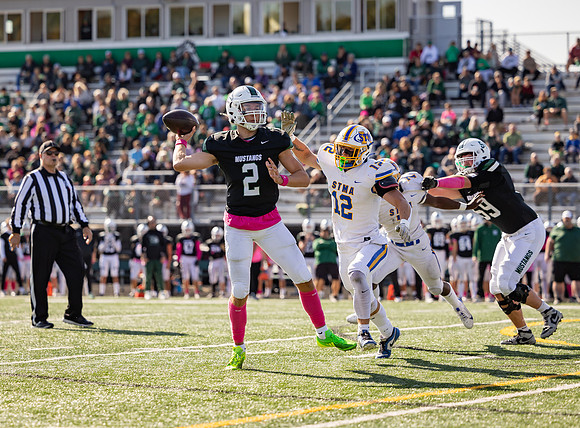 Mounds View vs STMA Varsity Football 87