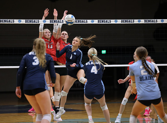 Centennial vs Blaine Girls Varsity Volleyball 152