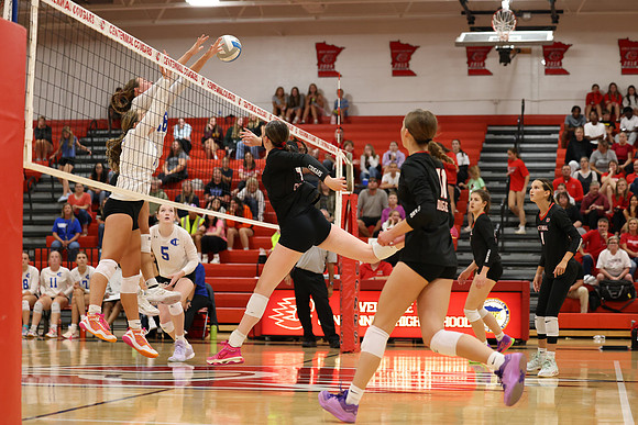 Centennial vs Cambridge-Isanti Girls Varsity Volleyball 170