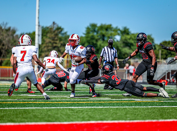 Centennial vs Coon Rapids Varsity Football 218