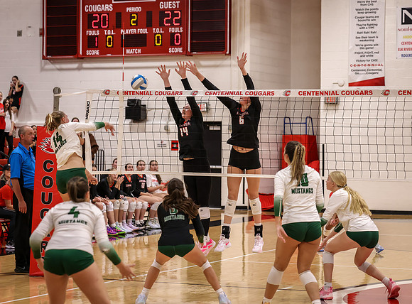 Centennial vs Mounds View Girls Varsity Volleyball 162