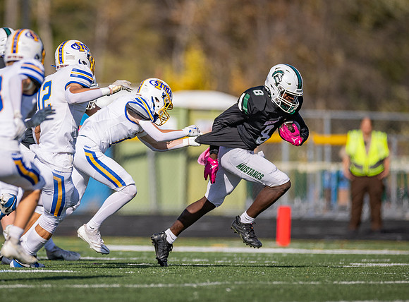 Mounds View vs STMA Varsity Football 265