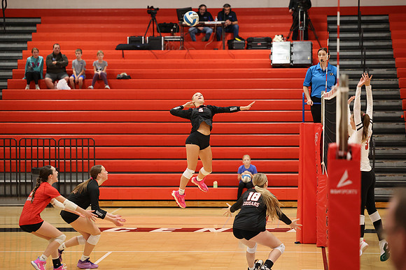 Centennial vs Coon Rapids Girls Varsity Volleyball 181
