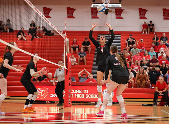 Centennial vs Osseo Girls Varsity Volleyball 131