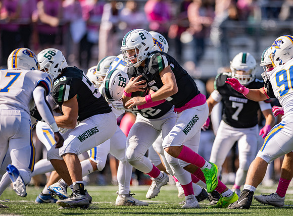 Mounds View vs STMA Varsity Football 135