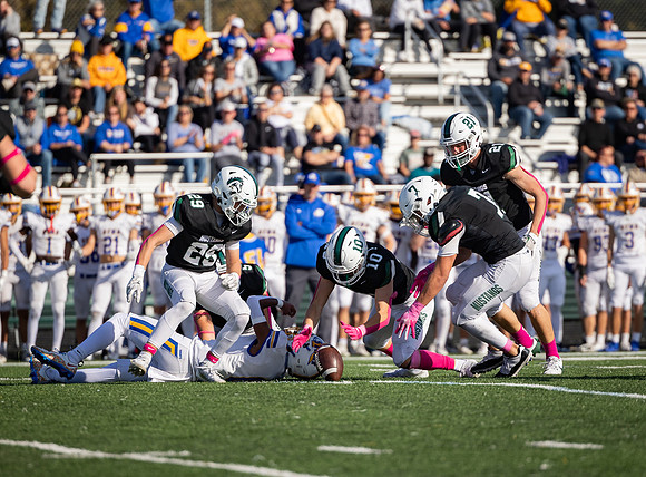 Mounds View vs STMA Varsity Football 302