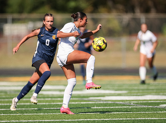 Mounds View vs Mahtomedi Girls Varisty Soccer 37