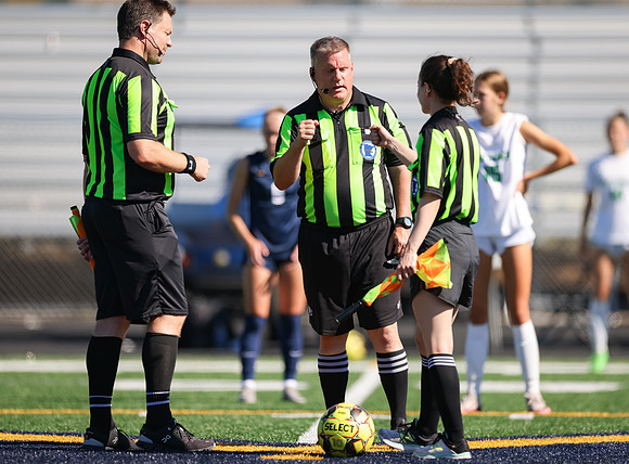 Mounds View vs Mahtomedi Girls Varisty Soccer 26