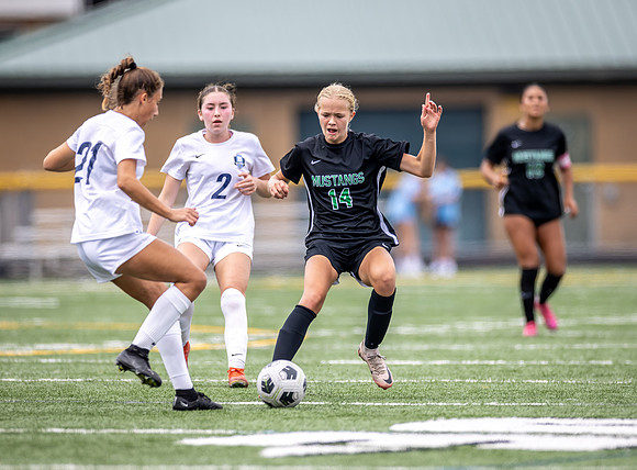 Mounds View vs Blaine Varsity Soccer 272