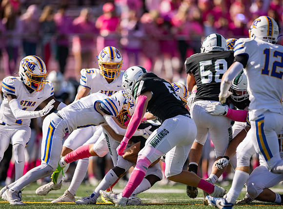 Mounds View vs STMA Varsity Football 139