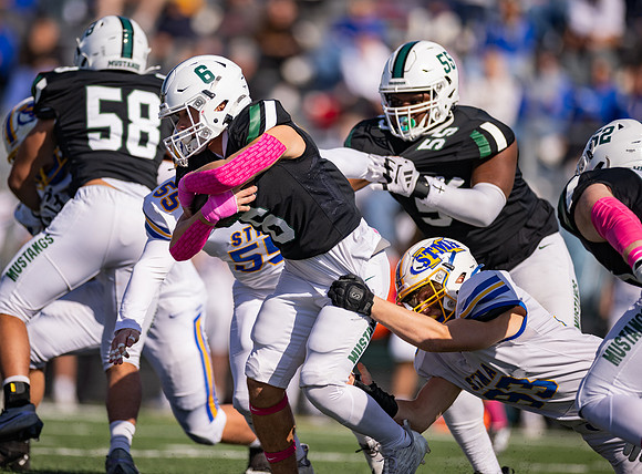 Mounds View vs STMA Varsity Football 69