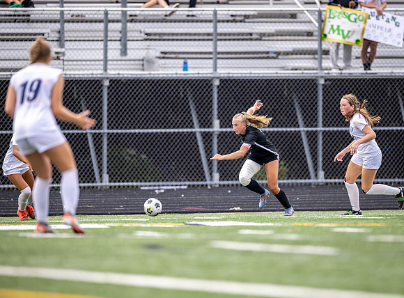 Mounds View vs Blaine Varsity Soccer 256