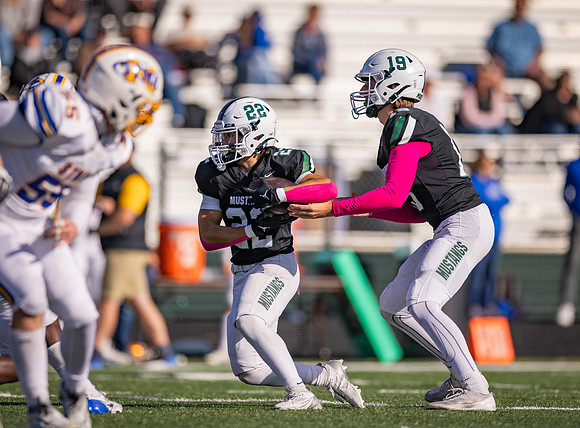 Mounds View vs STMA Varsity Football 307