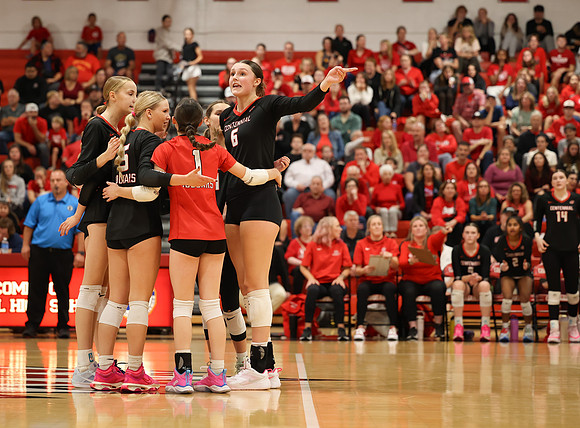 Centennial vs Blaine Girls Varsity Volleyball 210