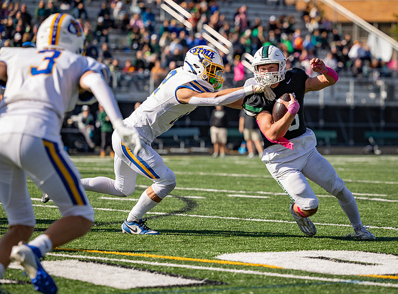 Mounds View vs STMA Varsity Football 140