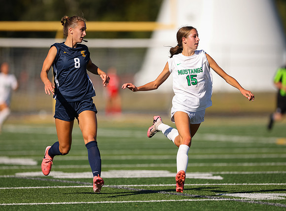 Mounds View vs Mahtomedi Girls Varisty Soccer 206