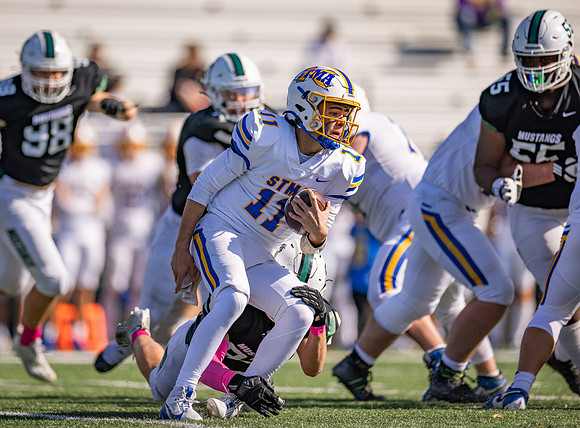 Mounds View vs STMA Varsity Football 62