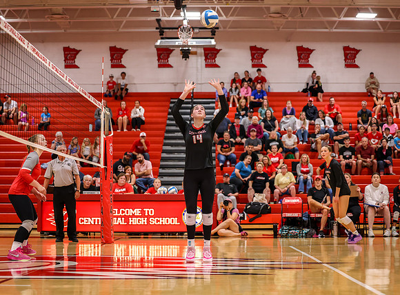 Centennial vs Duluth East Varsity Volleyball 10