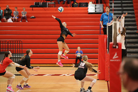 Centennial vs Coon Rapids Girls Varsity Volleyball 182