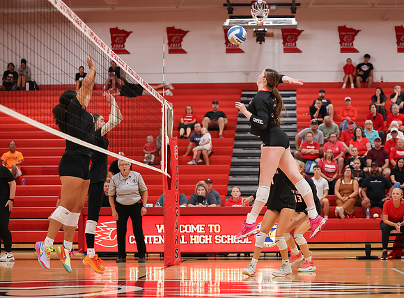Centennial vs Osseo Girls Varsity Volleyball 193