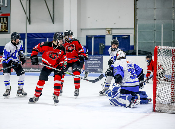 Centennial vs Cambridge Isanti Hockey 254
