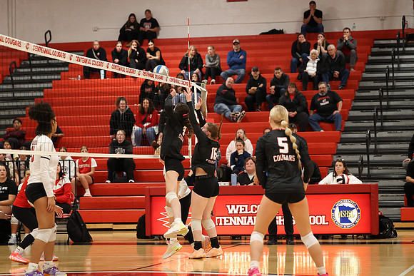 Centennial vs Coon Rapids Girls Varsity Volleyball 193