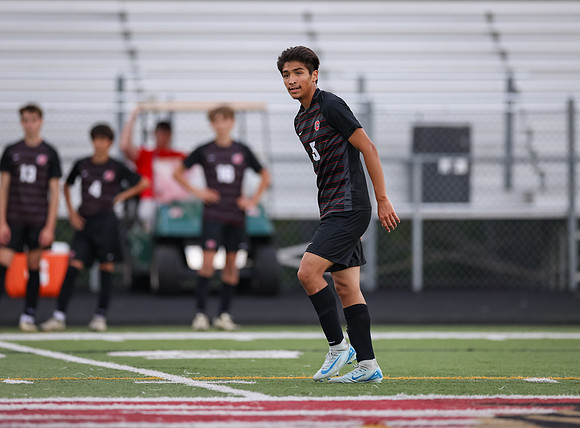 Centennial vs Osseo Varsity Soccer 115