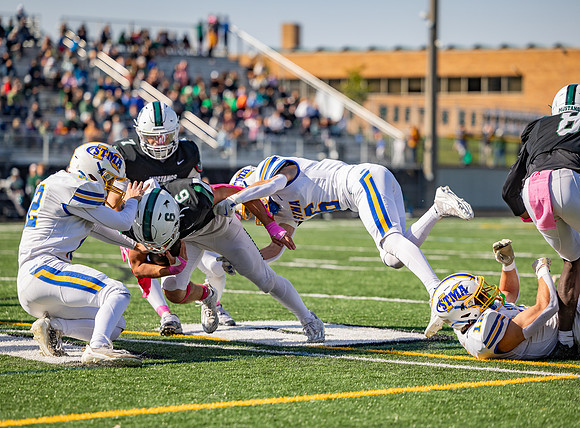 Mounds View vs STMA Varsity Football 145