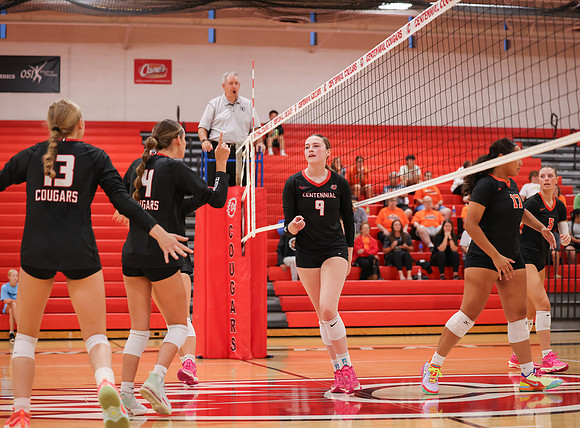 Centennial vs Osseo Girls Varsity Volleyball 86