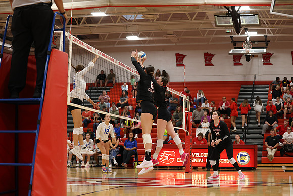 Centennial vs Cambridge-Isanti Girls Varsity Volleyball 108