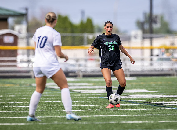 Mounds View vs Blaine Varsity Soccer 222