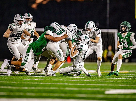 Mounds View vs Park Football 31
