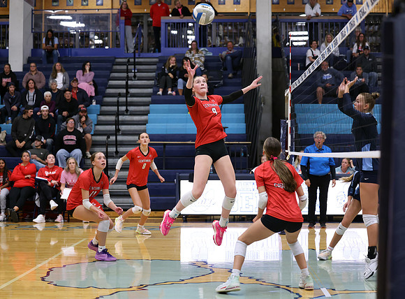 Centennial vs Blaine Girls Varsity Volleyball 210