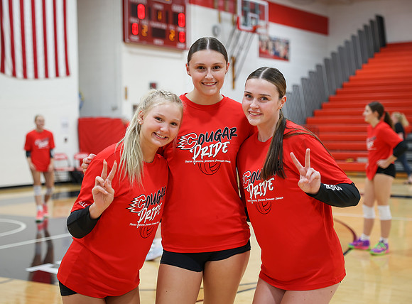 Centennial vs Osseo Girls Varsity Volleyball 1