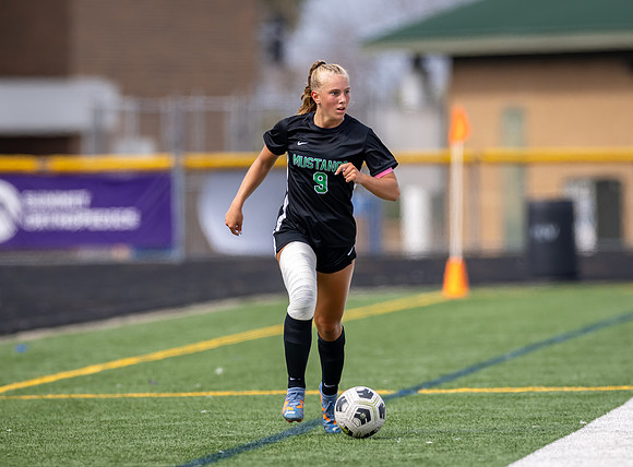 Mounds View vs Blaine Varsity Soccer 220