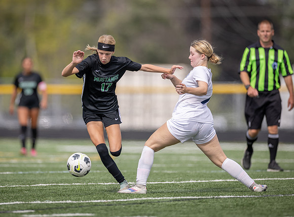 Mounds View vs Blaine Varsity Soccer 189