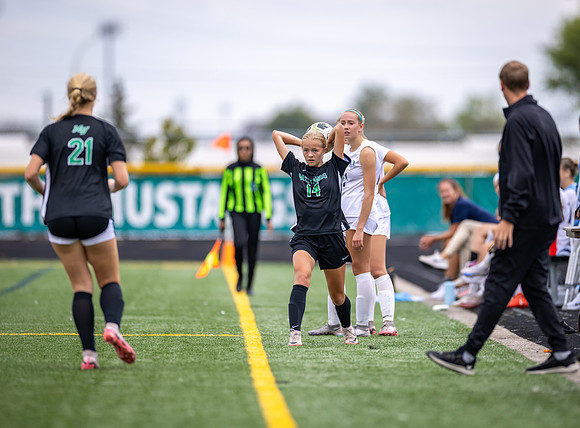 Mounds View vs Blaine Varsity Soccer 283