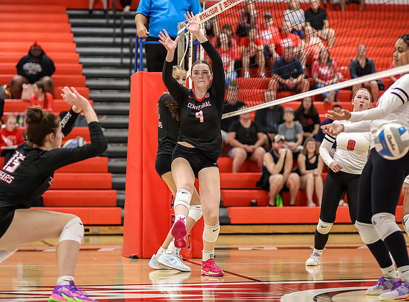Centennial vs Coon Rapids Girls Varsity Volleyball 112