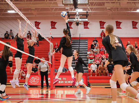Centennial vs Osseo Girls Varsity Volleyball 162