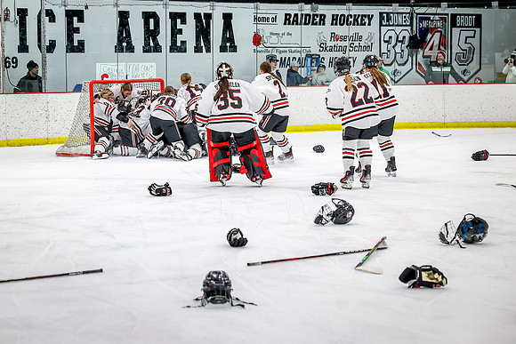 Centennial vs Maple Grove Varsity Hockey 254