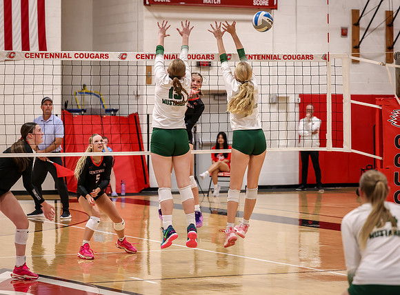 Centennial vs Mounds View Girls Varsity Volleyball 176