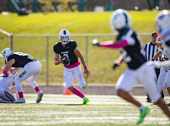 Mounds View vs STMA Varsity Football 121