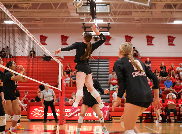 Centennial vs Osseo Girls Varsity Volleyball 175