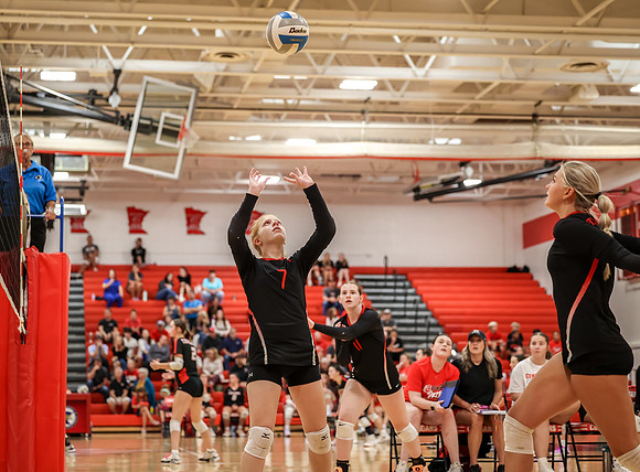 Centennial vs Mounds View Girls B Volleyball 46