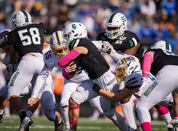 Mounds View vs STMA Varsity Football 68