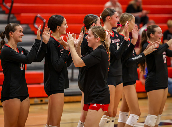 3780 Centennial vs Cambridge-Isanti Girls Varsity Volleyball